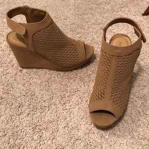 Tan/brown wedges